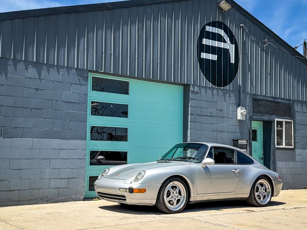 Used 1997 Porsche 911 Carrera RWD image 2