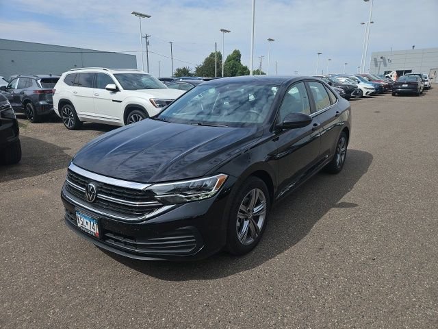 Used 2023 Volkswagen Jetta SE w/ Panoramic Sunroof Package FWD image 20