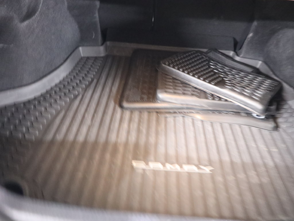Used 2025 Toyota Camry XSE FWD image 61
