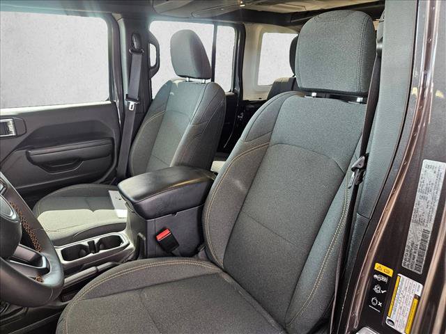 Used 2024 Jeep Wrangler Unlimited AWD/4WD image 14