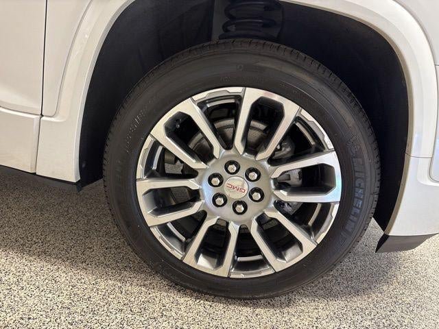Used 2023 GMC Acadia Denali w/ Denali Ultimate Package AWD/4WD image 35