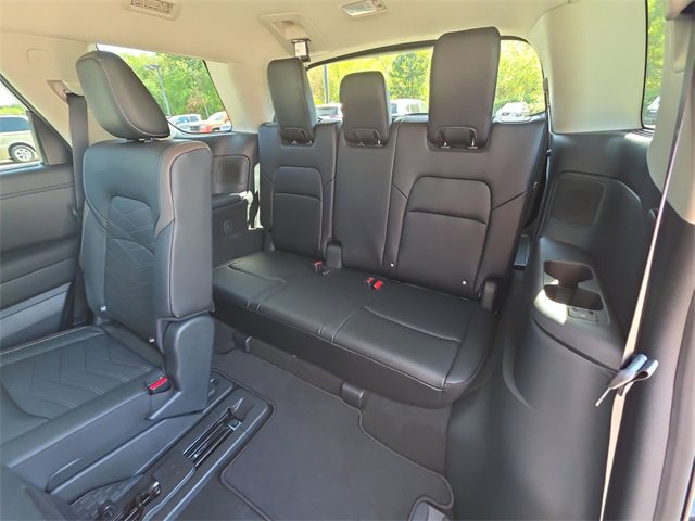 Used 2025 Nissan Pathfinder Platinum w/ Cargo Package image 24