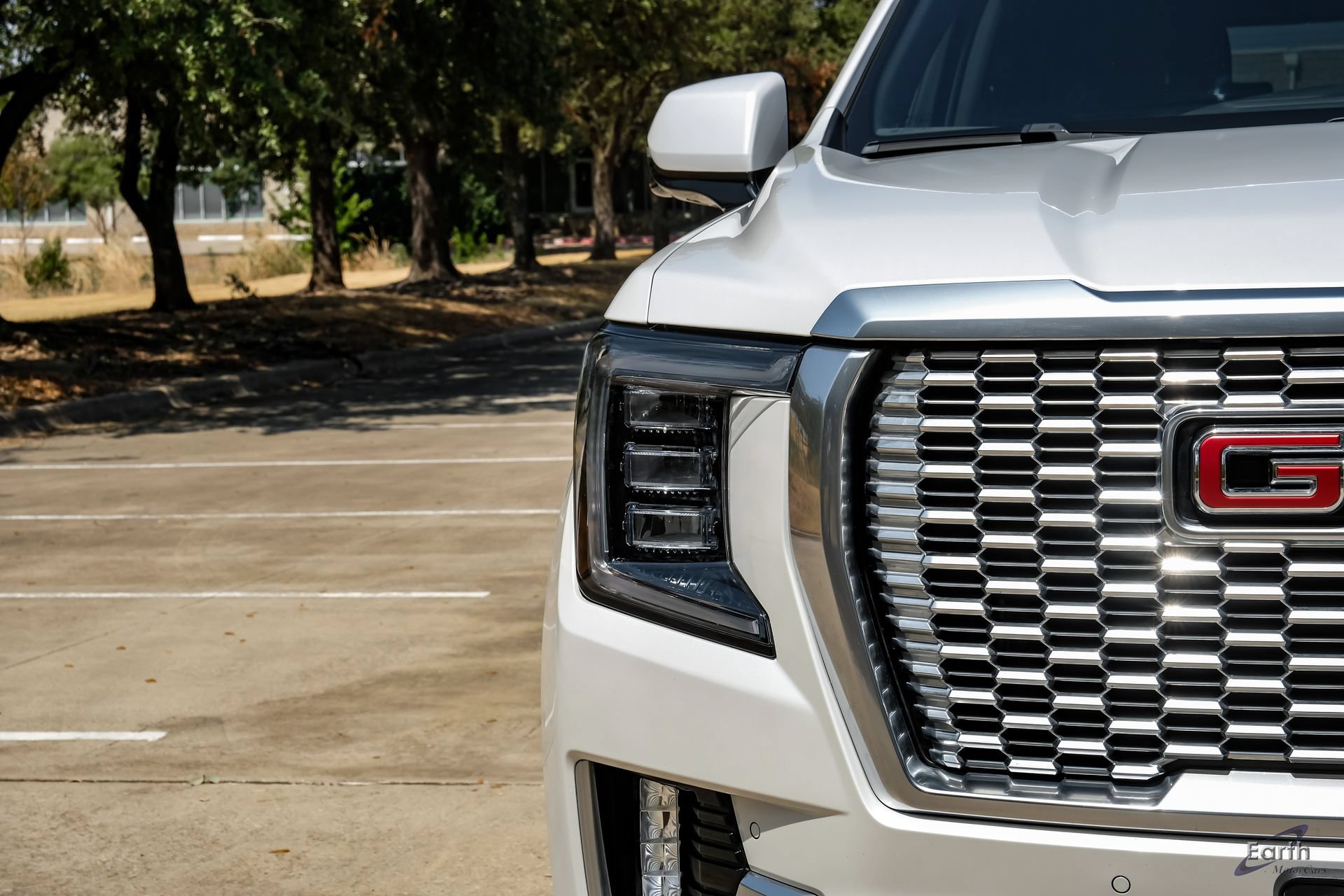 Used 2024 GMC Yukon XL Denali AWD/4WD image 30