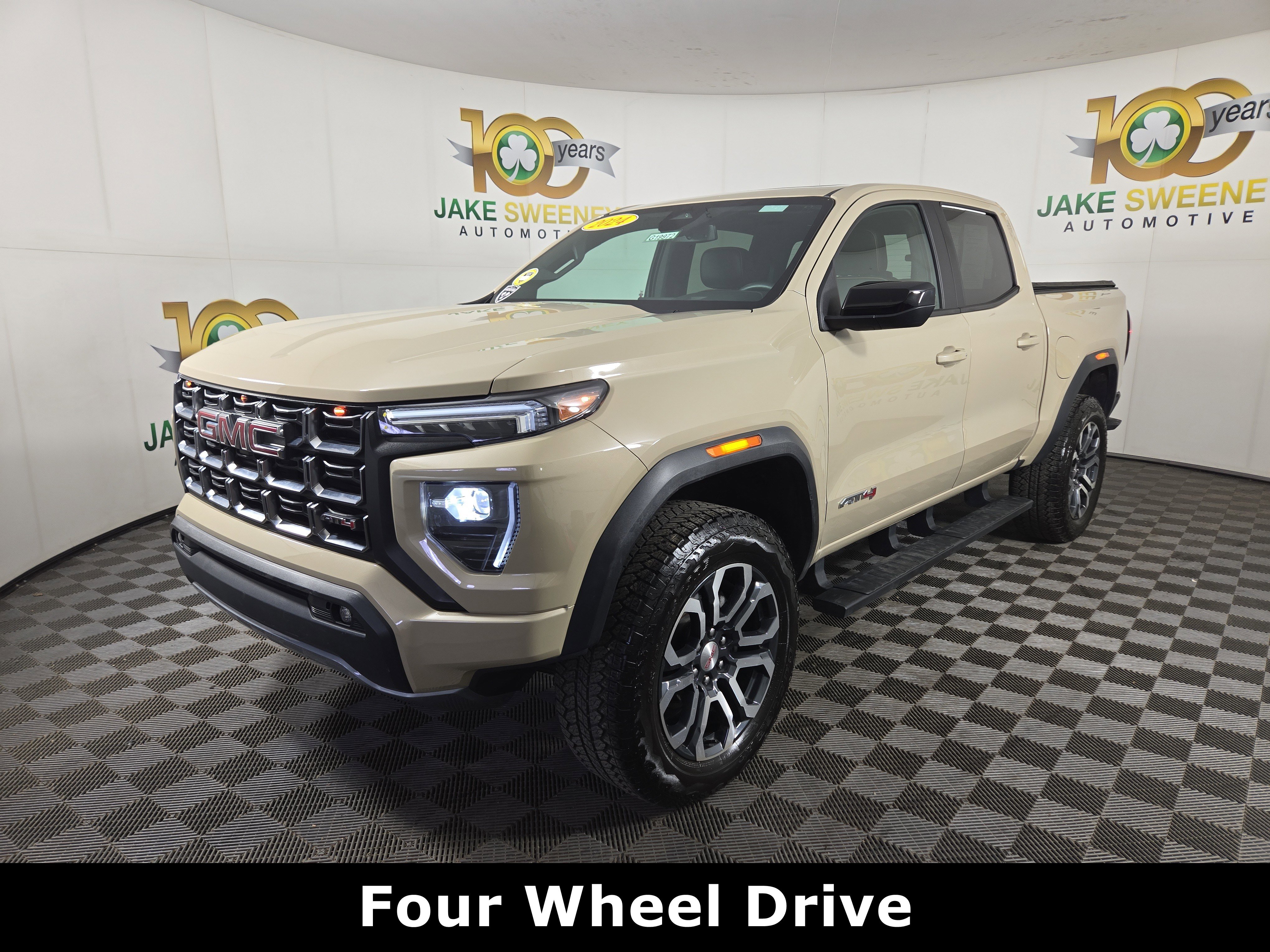 Certified 2024 GMC Canyon AT4 w/ AT4 Premium Package image 3