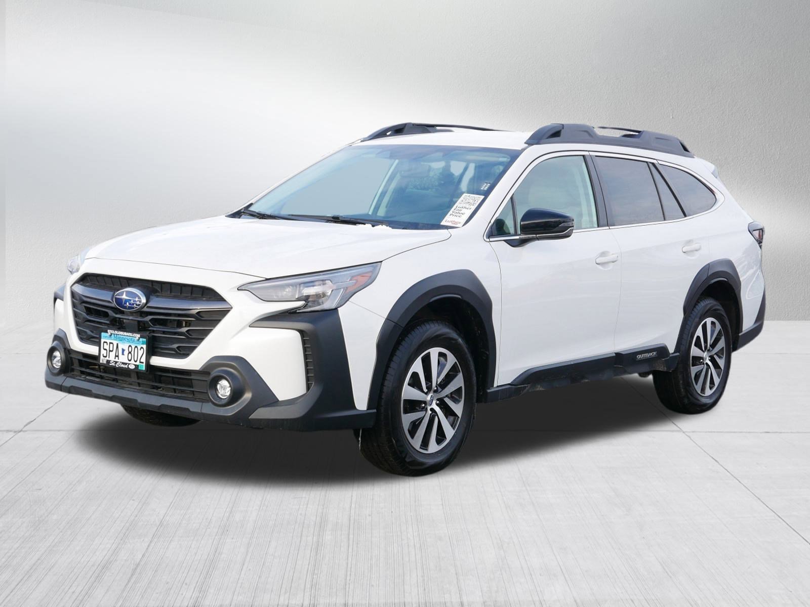Certified 2025 Subaru Outback Premium image 3