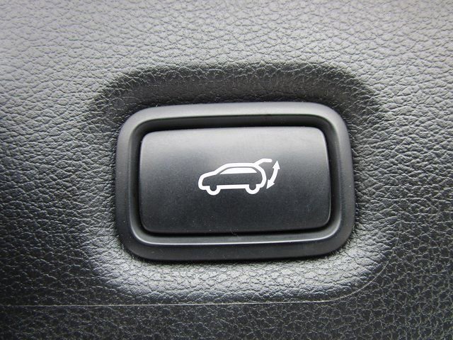 Used 2022 Hyundai Santa Fe Limited image 23