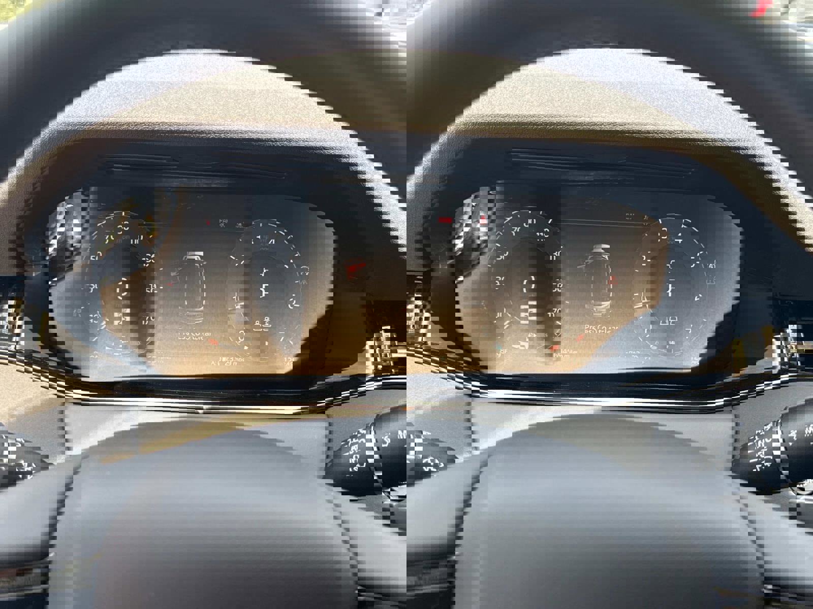 Certified 2025 Land Rover Range Rover Evoque S image 29