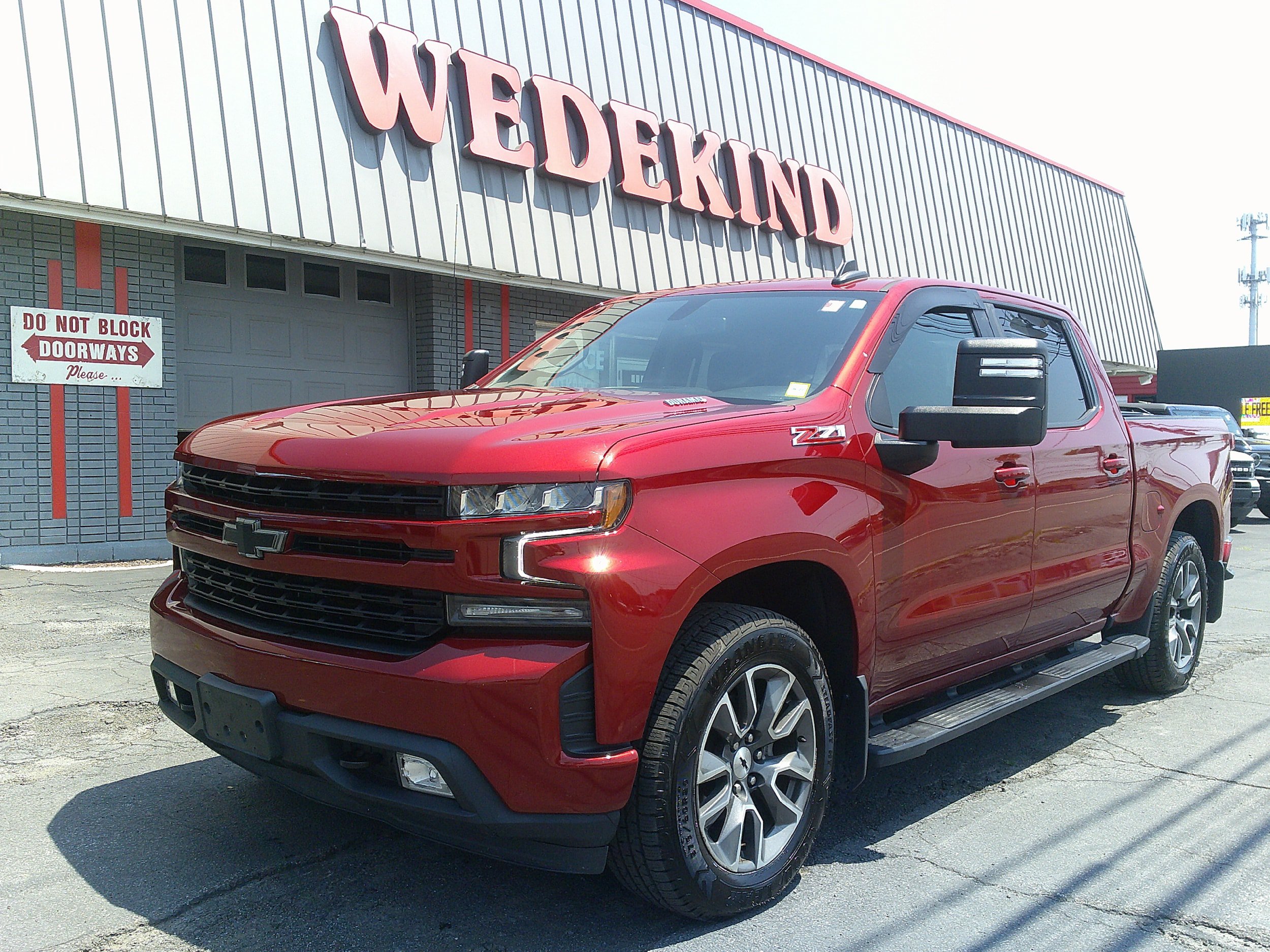Used 2021 Chevrolet Silverado 1500 RST AWD/4WD image 1