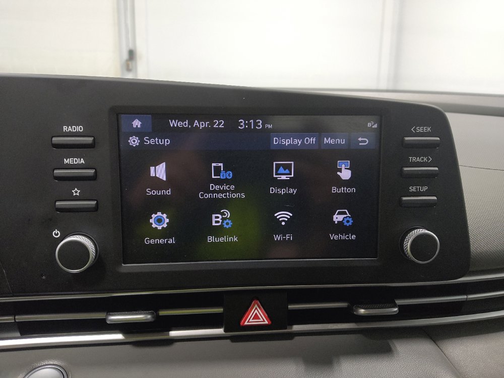 Used 2022 Hyundai Elantra SEL FWD image 25