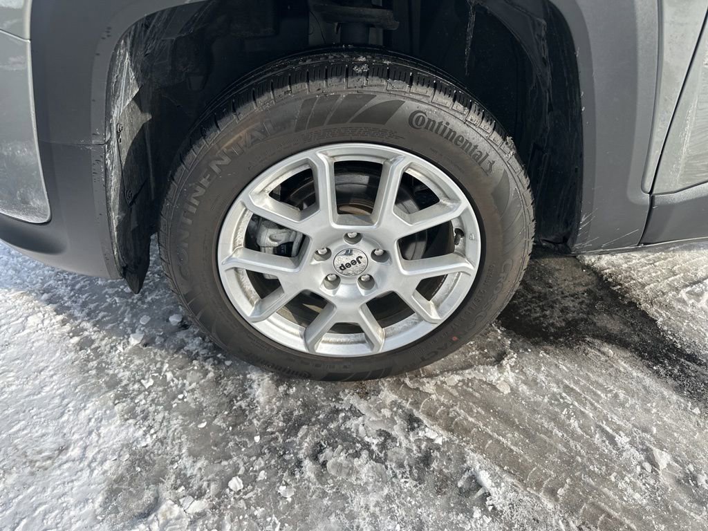 Used 2022 Jeep Renegade Latitude w/ Convenience Group image 37