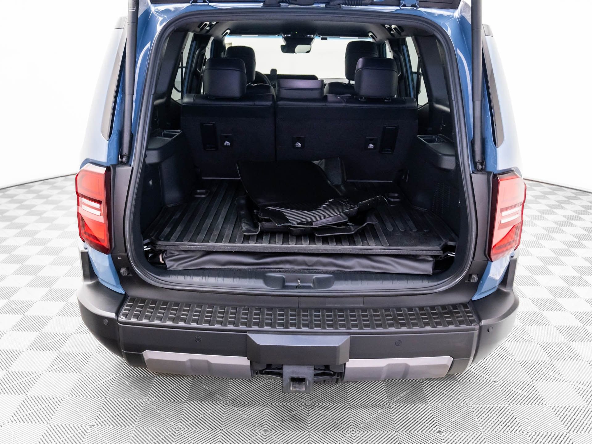 Used 2024 Toyota Land Cruiser image 30