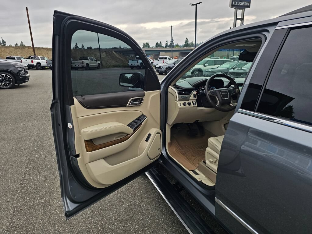 Used 2019 GMC Yukon Denali AWD/4WD image 21