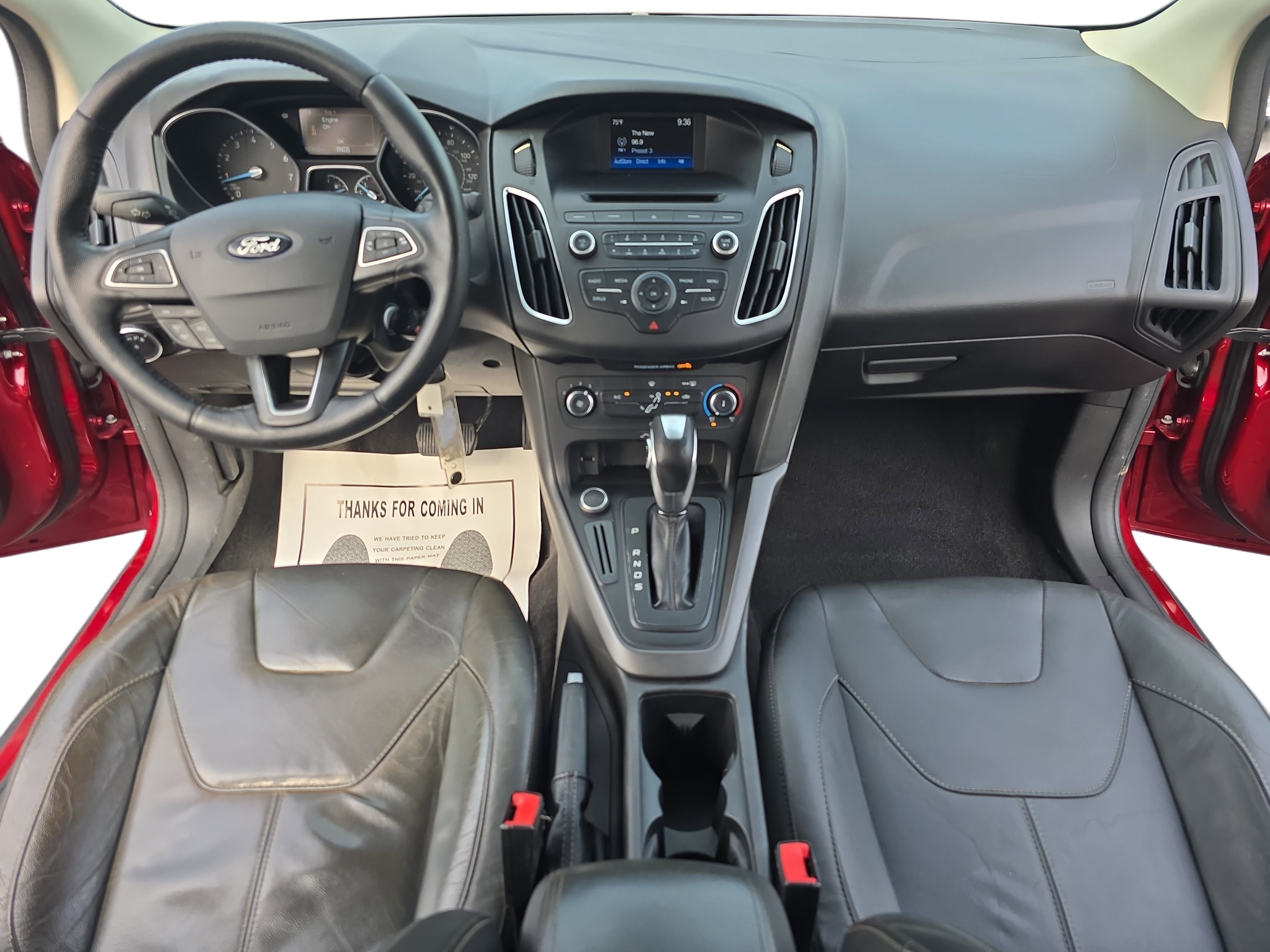 Used 2016 Ford Focus SE w/ Equipment Group 201A FWD image 9