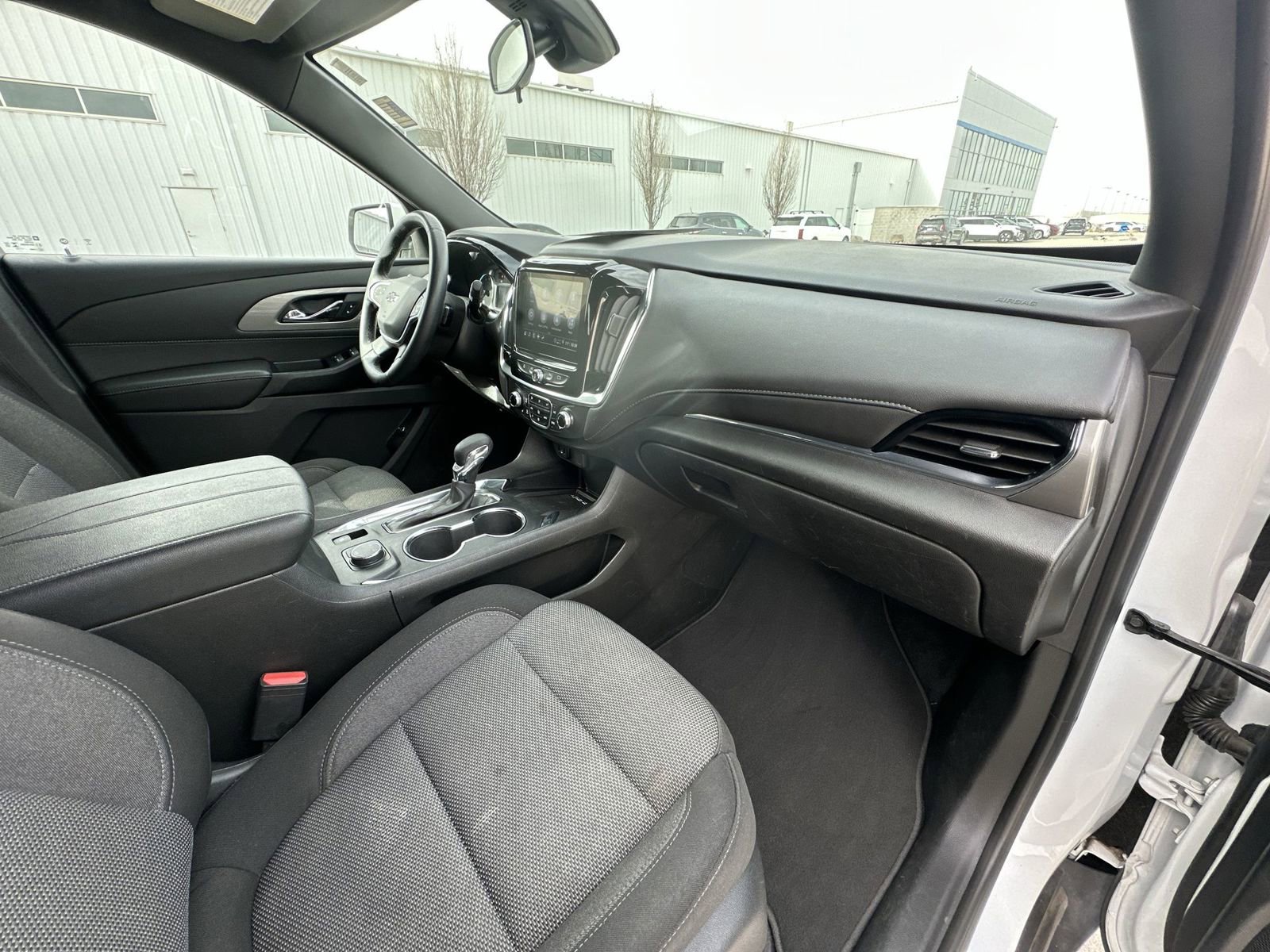 Used 2023 Chevrolet Traverse LT w/ Midnight/Sport Edition AWD/4WD image 28