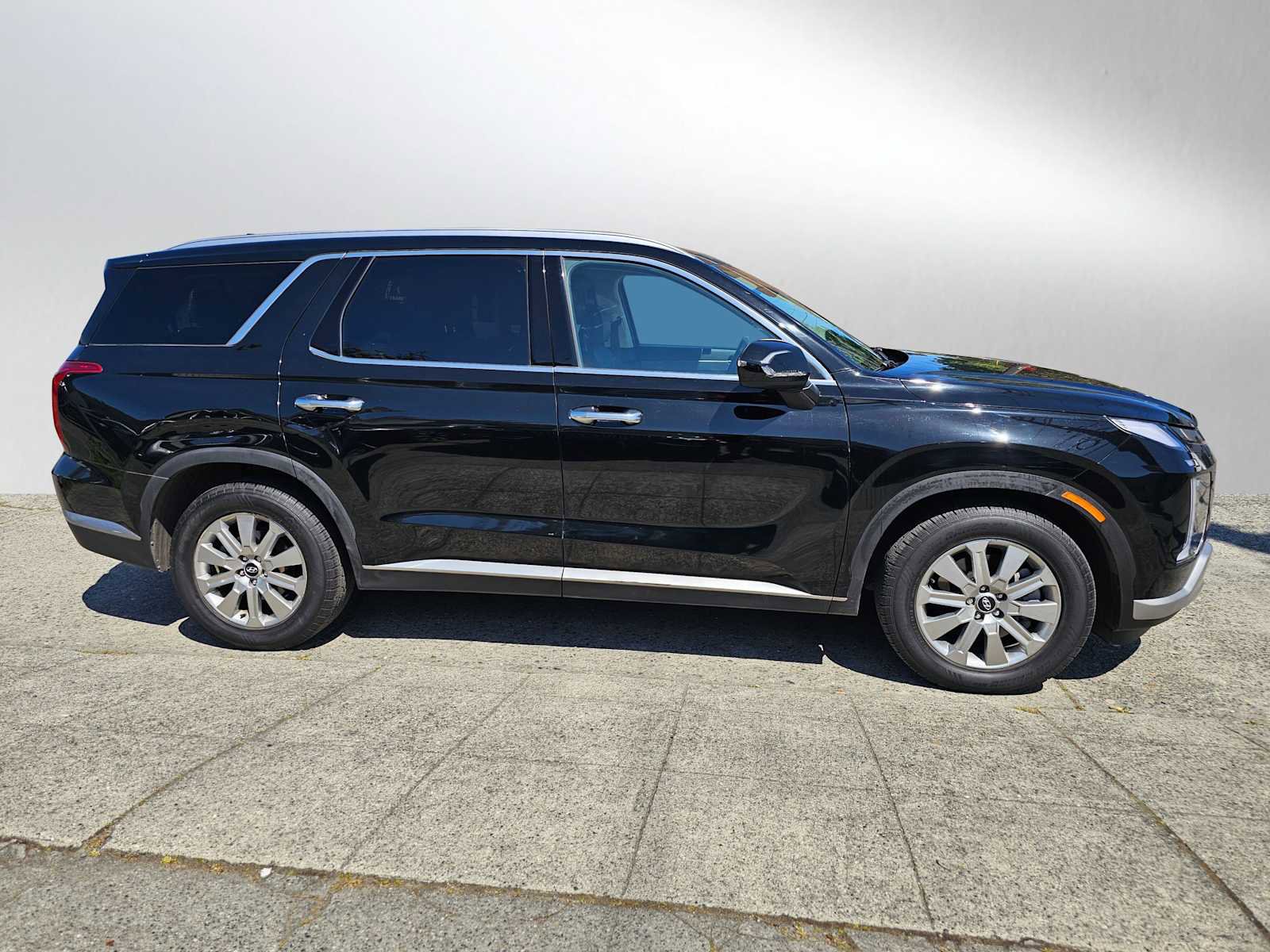 Used 2023 Hyundai Palisade SEL AWD/4WD image 2