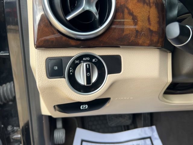 Used 2015 Mercedes-Benz GLK 350 2WD image 39