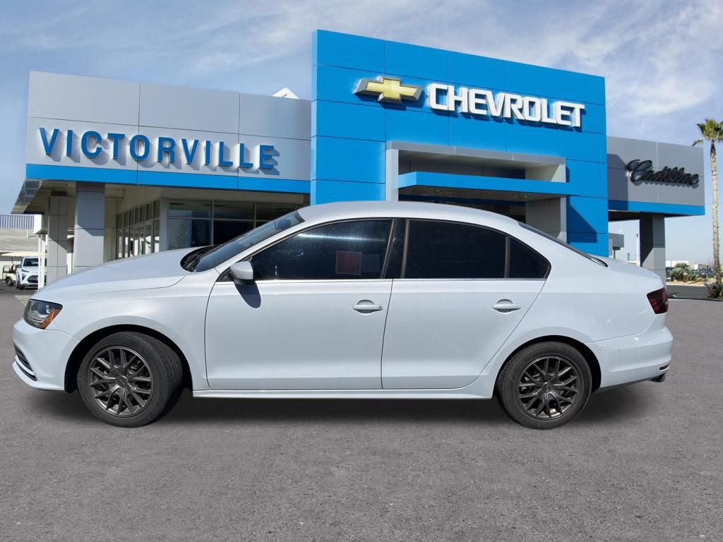 Used 2017 Volkswagen Jetta S w/ Jetta S Cold Weather Package FWD image 9