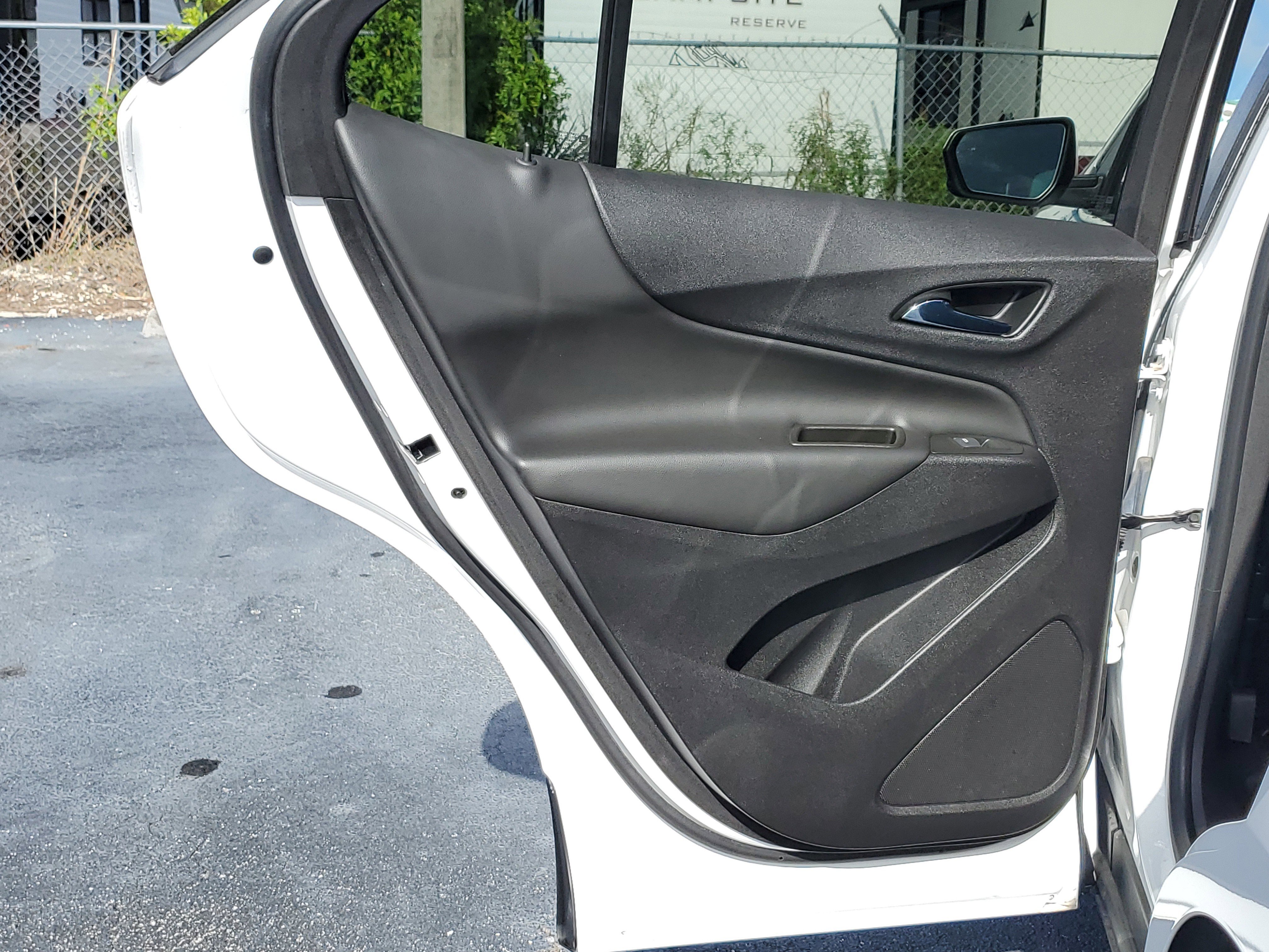 Used 2022 Chevrolet Equinox LT FWD image 14
