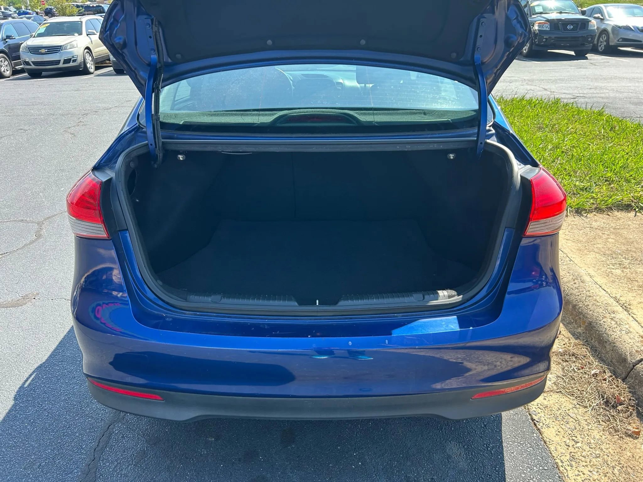 Used 2018 Kia Forte LX w/ LX Rear Camera Package image 18