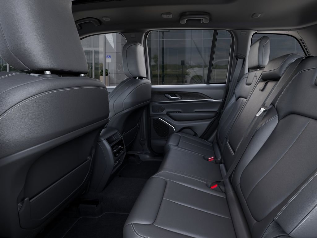 New 2025 Jeep Grand Cherokee Limited w/ Black Appearance Package image 23