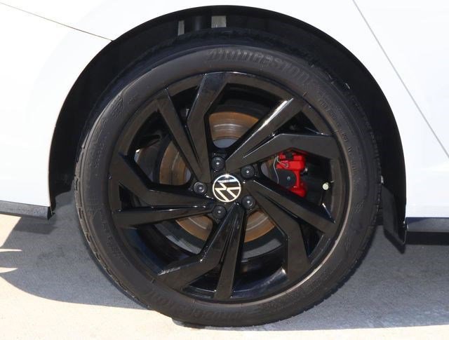 Used 2023 Volkswagen Jetta GLI Autobahn FWD image 9