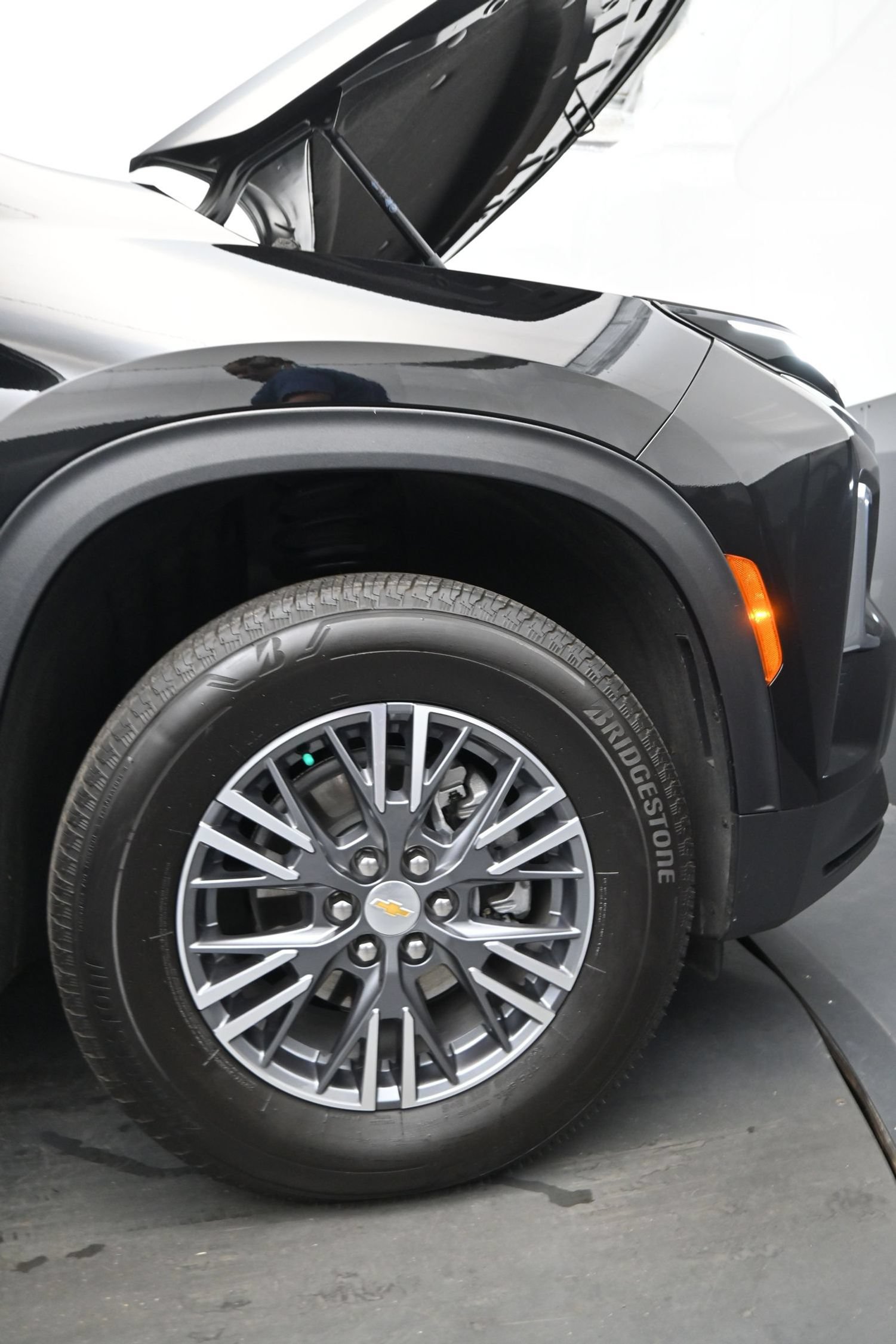 Certified 2026 Chevrolet Traverse LT FWD image 33