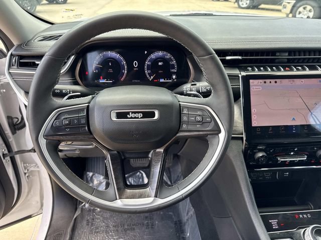 Used 2023 Jeep Grand Cherokee Limited AWD/4WD image 25
