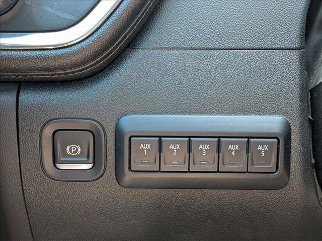 Used 2020 Chevrolet Silverado 1500 RST AWD/4WD image 11