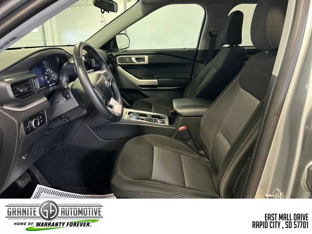 Used 2024 Ford Explorer XLT AWD/4WD image 18