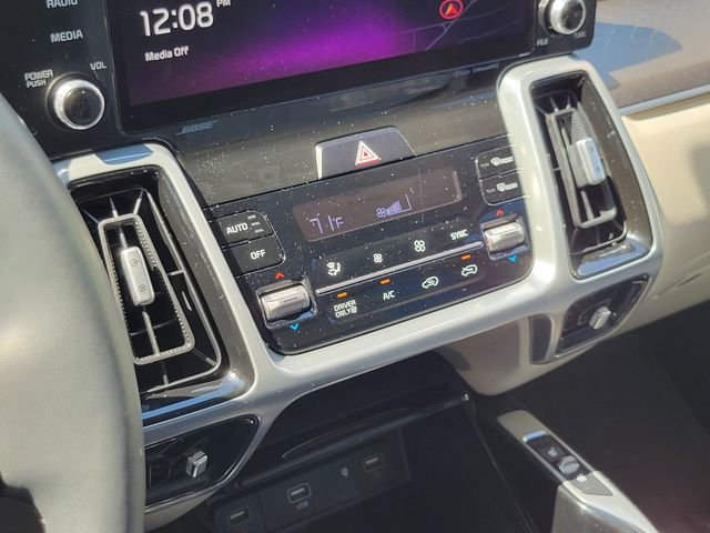 Certified 2024 Kia Sorento SX Prestige AWD/4WD image 18