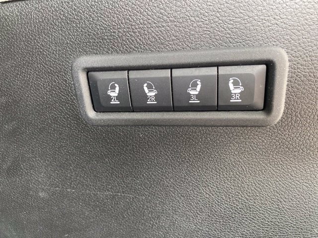 Used 2024 Jeep Wagoneer Series III w/ Premium Group I AWD/4WD image 6