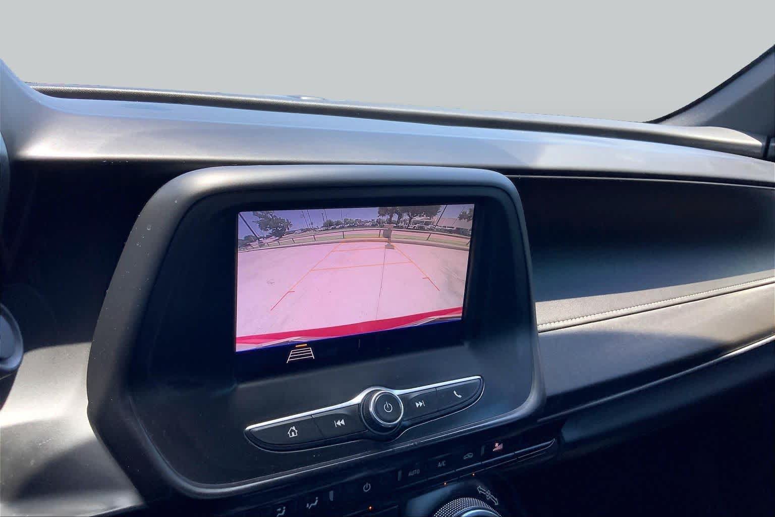 Used 2020 Chevrolet Camaro LT RWD image 25