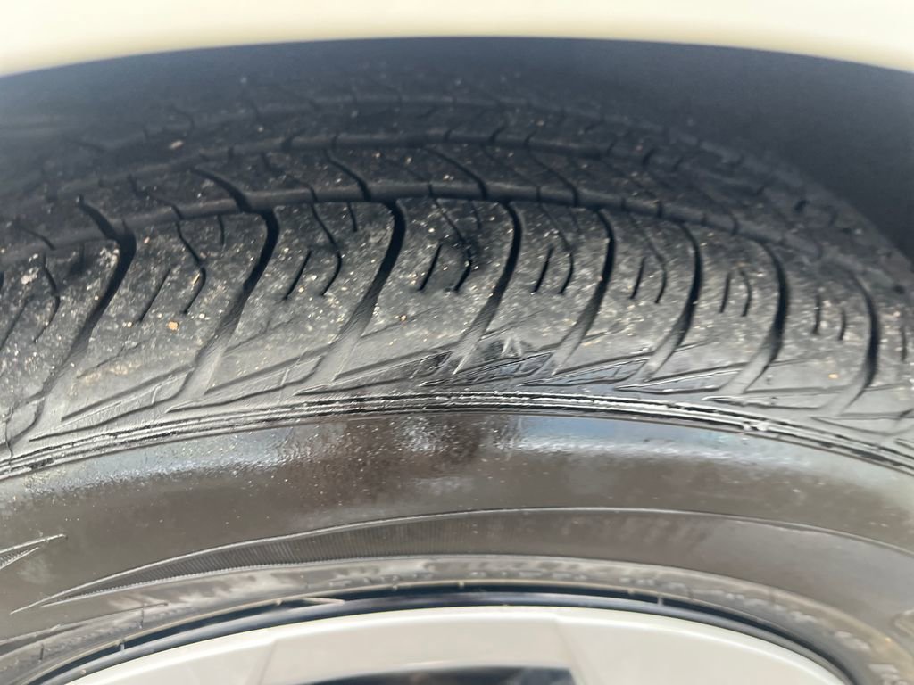 Used 2015 Toyota Prius Three image 27