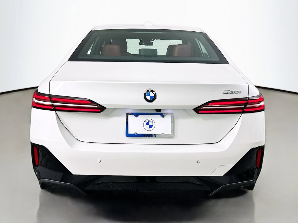 Used 2025 BMW 530i w/ M Sport Package RWD image 6