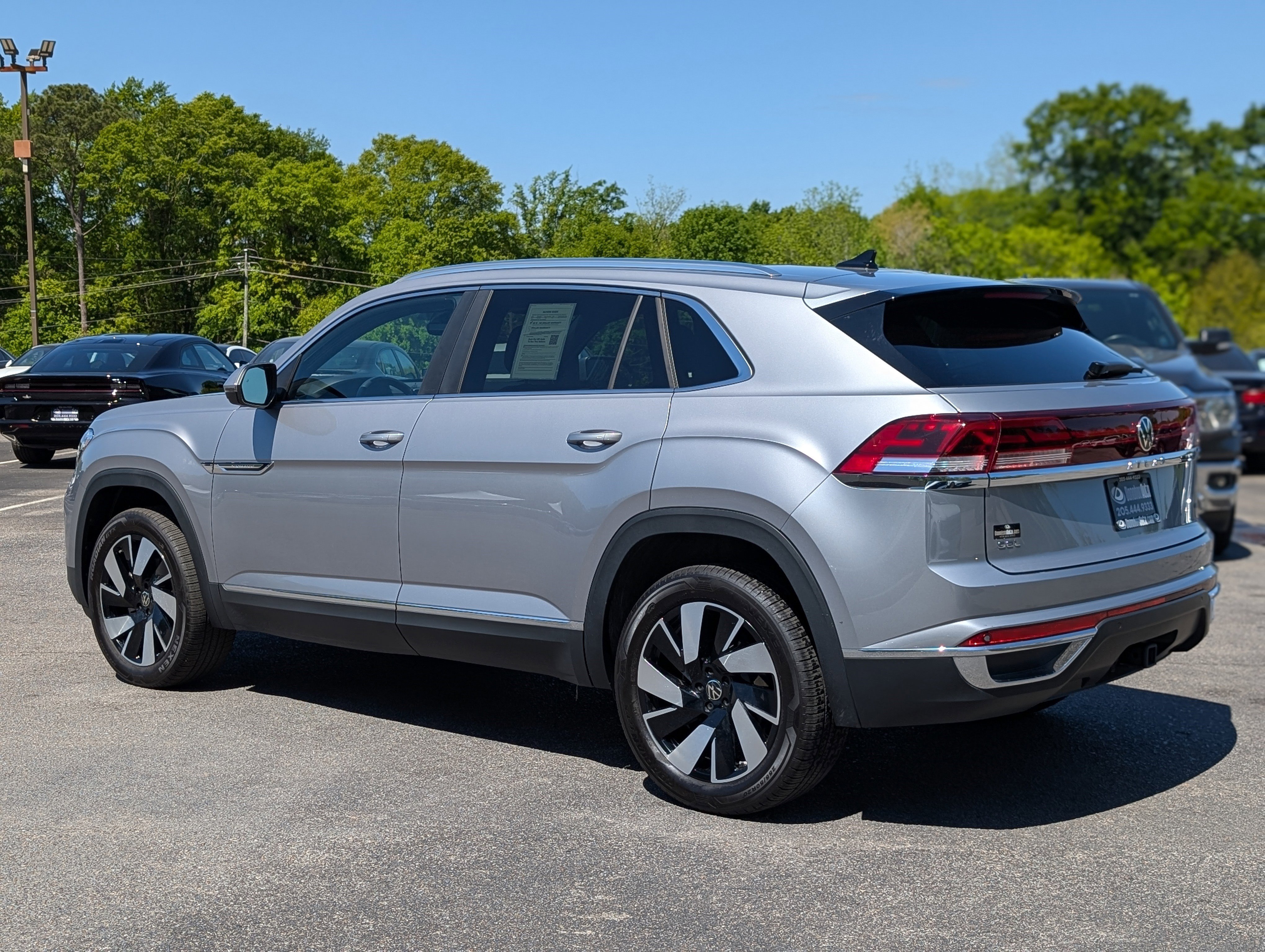 Used 2025 Volkswagen Atlas Cross Sport SEL image 7