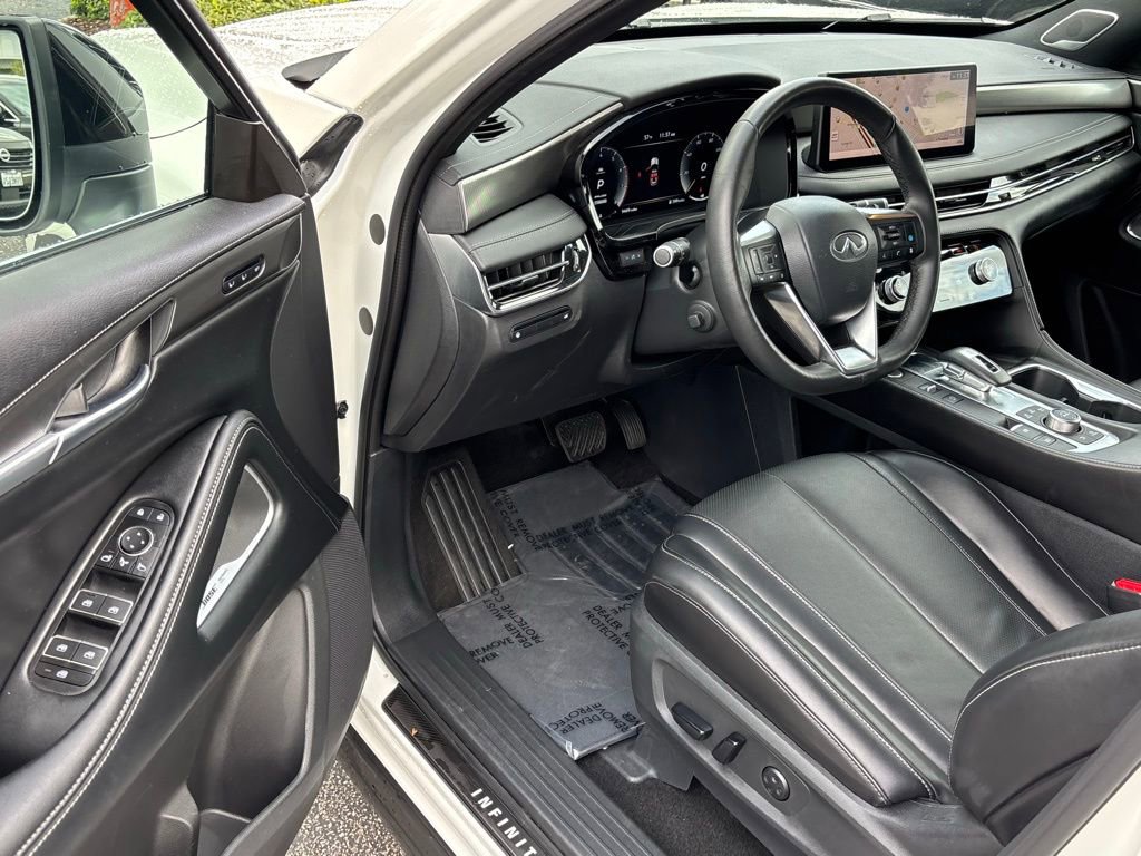 Certified 2025 INFINITI QX60 Luxe w/ Black Edition image 17