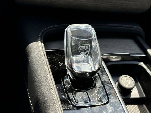 New 2024 Volvo XC90 T8 Ultimate w/ Protection Package Premier image 11