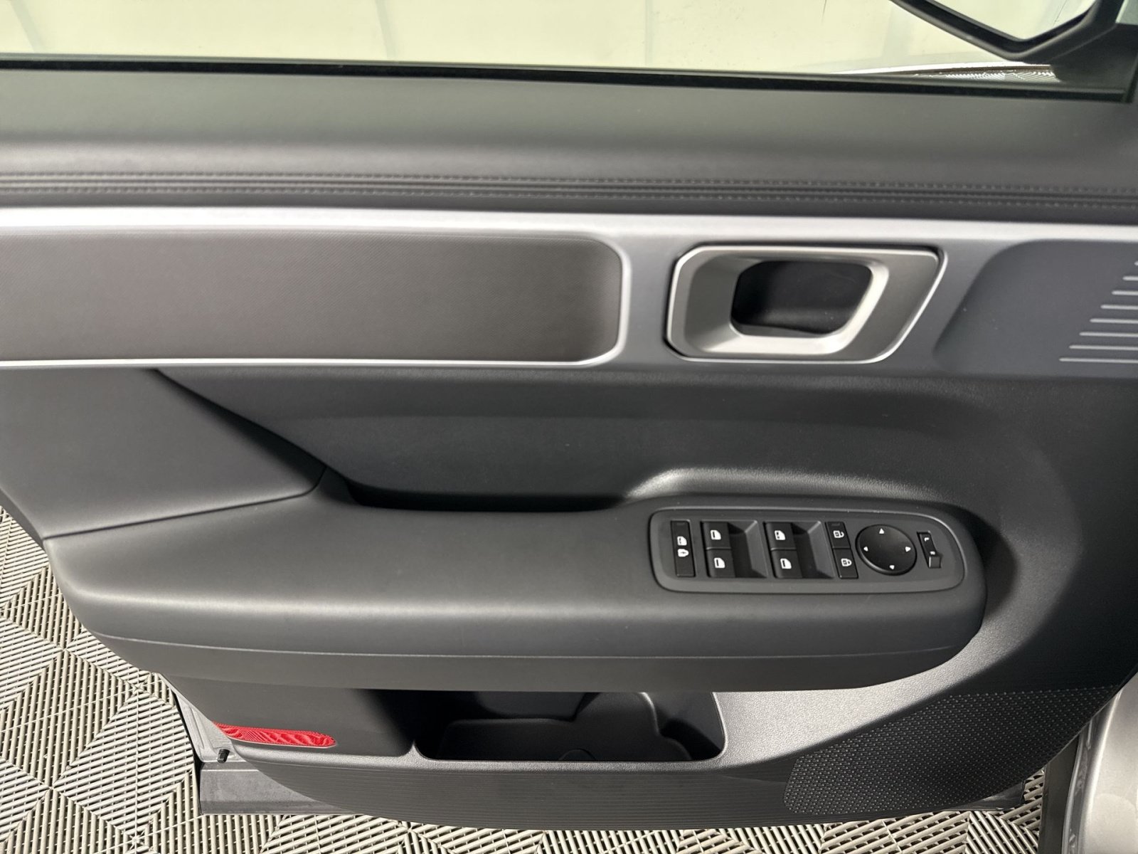 Used 2026 Hyundai Santa Fe SE AWD/4WD image 15