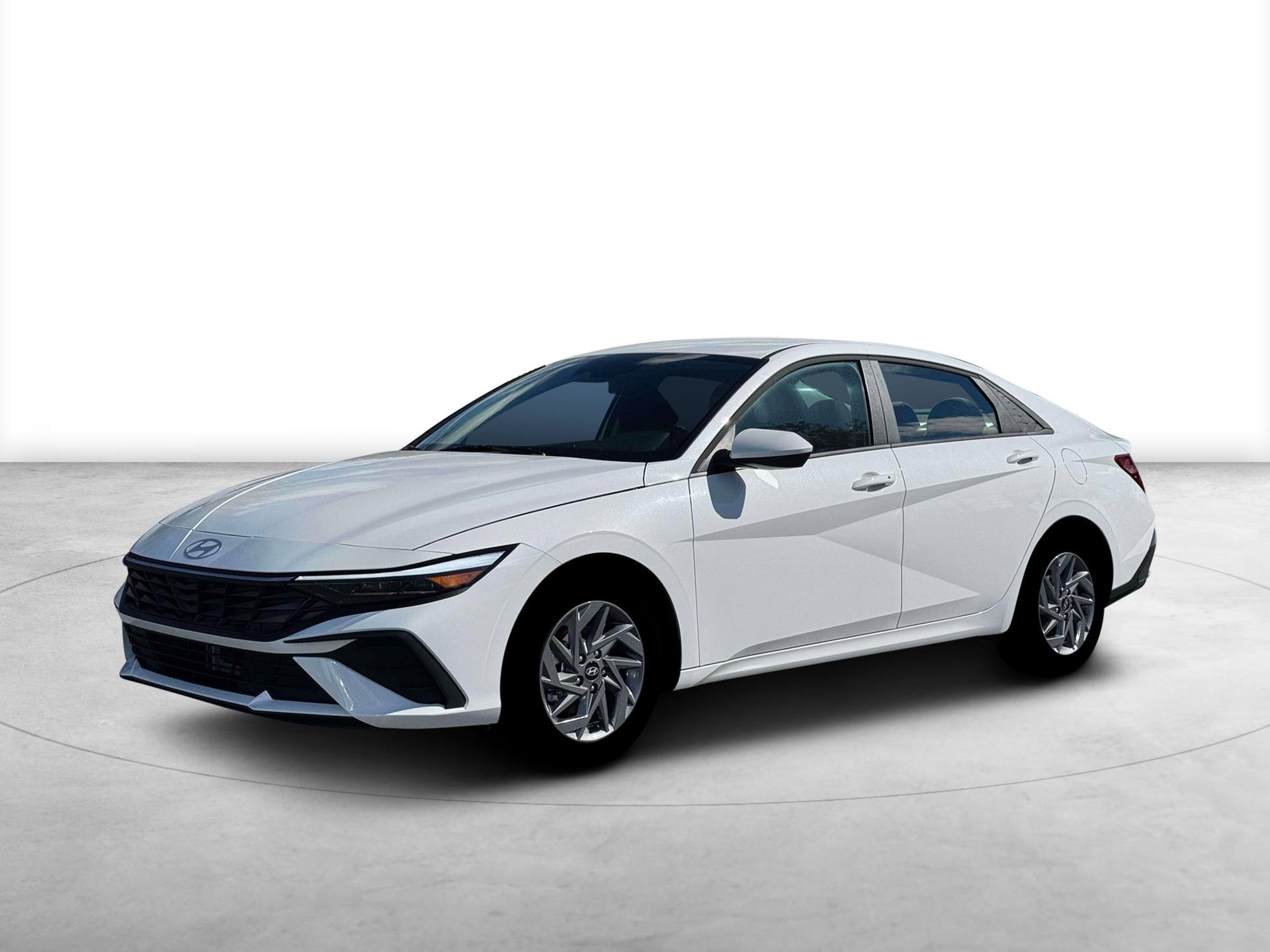 New 2026 Hyundai Elantra Hybrid FWD image 2