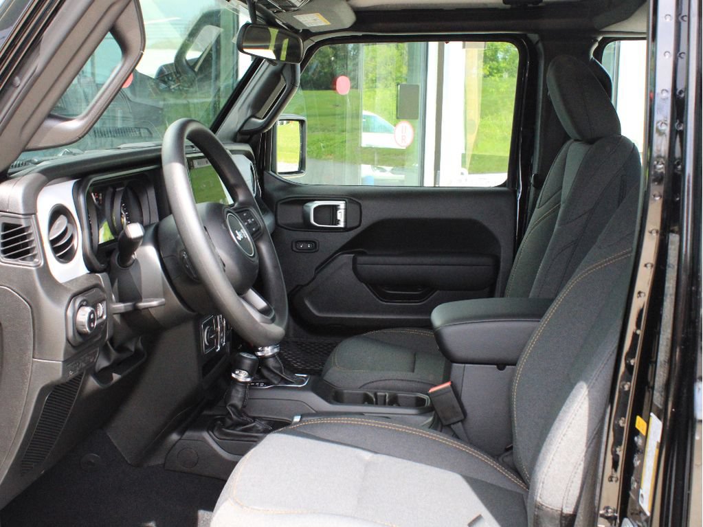 New 2026 Jeep Gladiator Sport AWD/4WD image 11