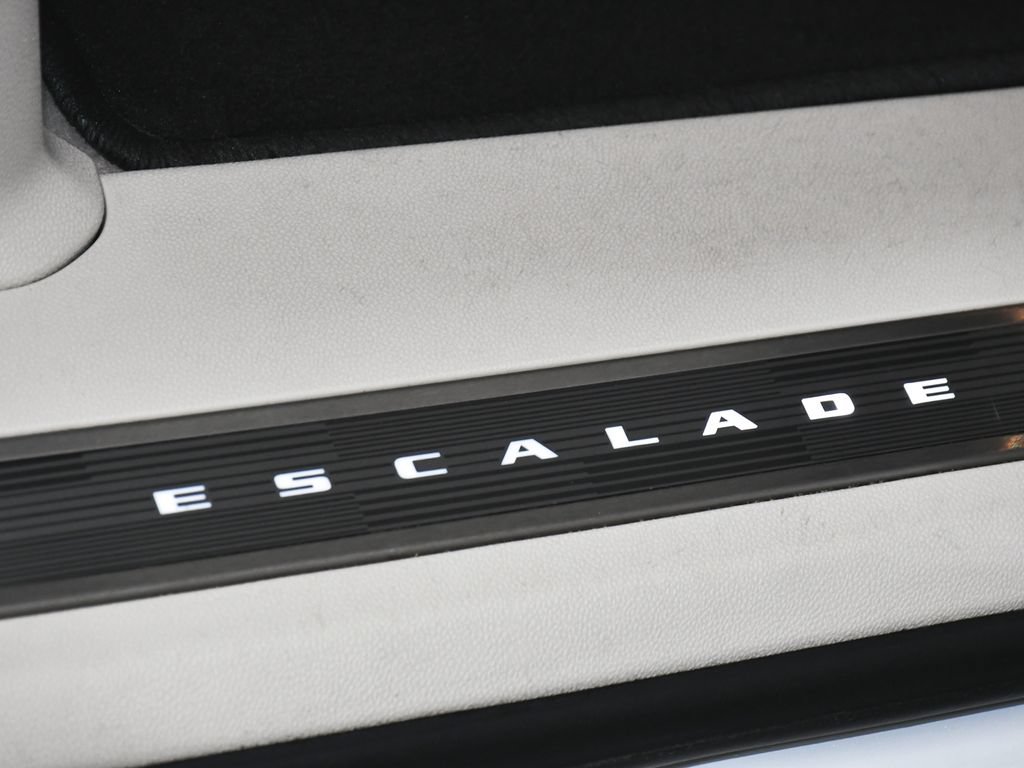 Used 2022 Cadillac Escalade Sport Platinum AWD/4WD image 15