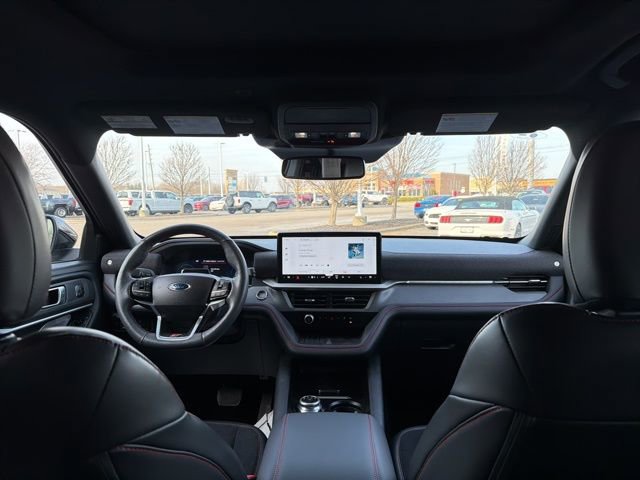 Used 2025 Ford Explorer ST image 21