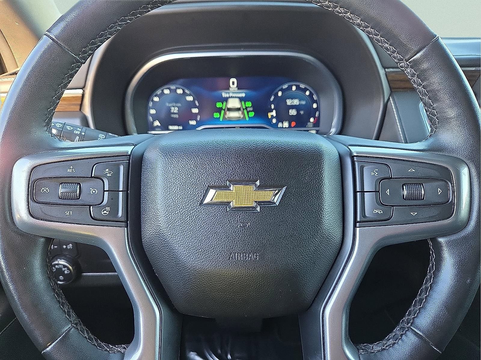 Certified 2023 Chevrolet Suburban Premier image 24