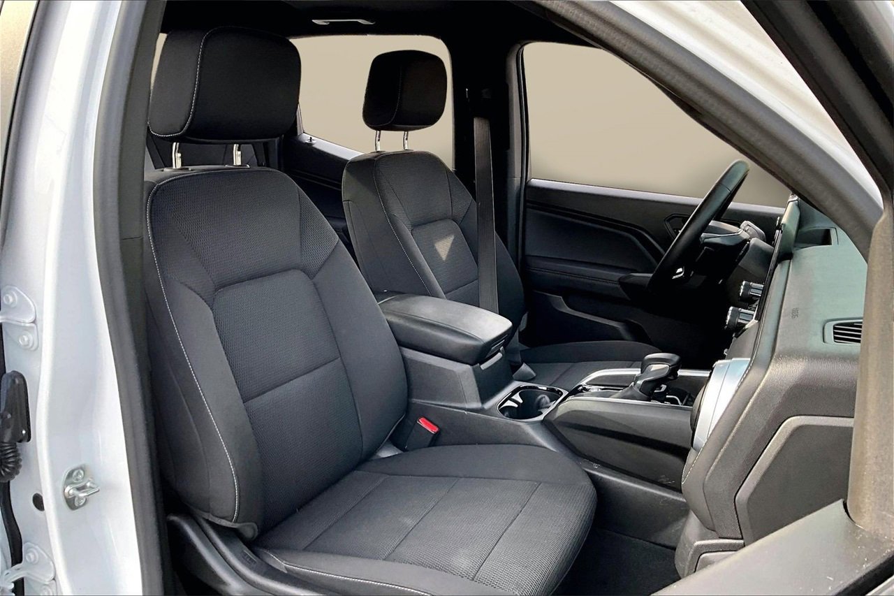 Used 2024 Chevrolet Colorado LT image 22