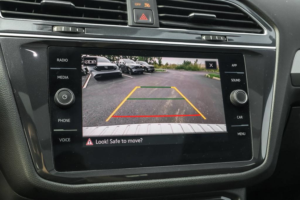 Used 2023 Volkswagen Tiguan SE R-Line FWD image 7