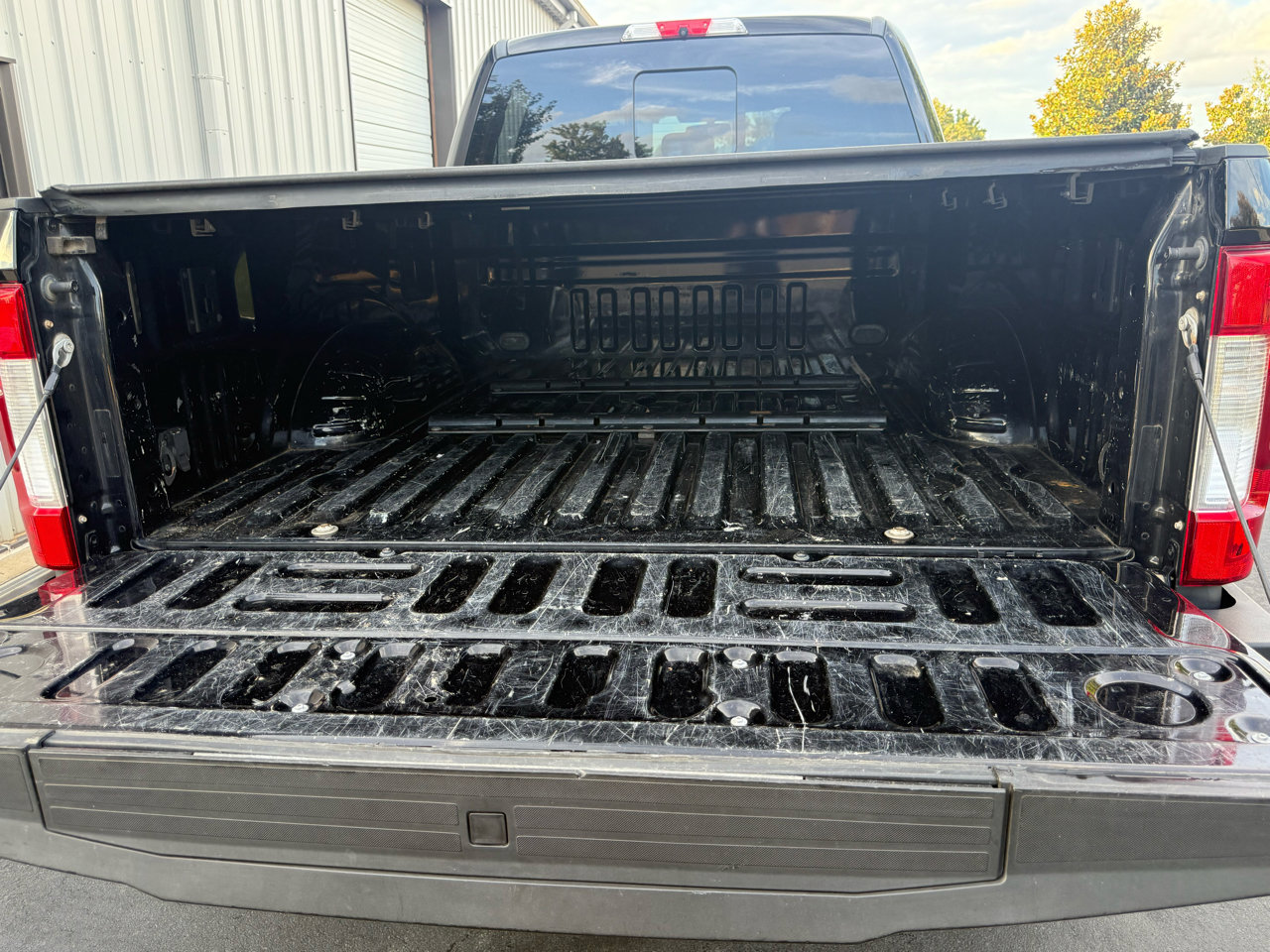 Used 2017 Ford F250 Lariat w/ Lariat Value Package image 36