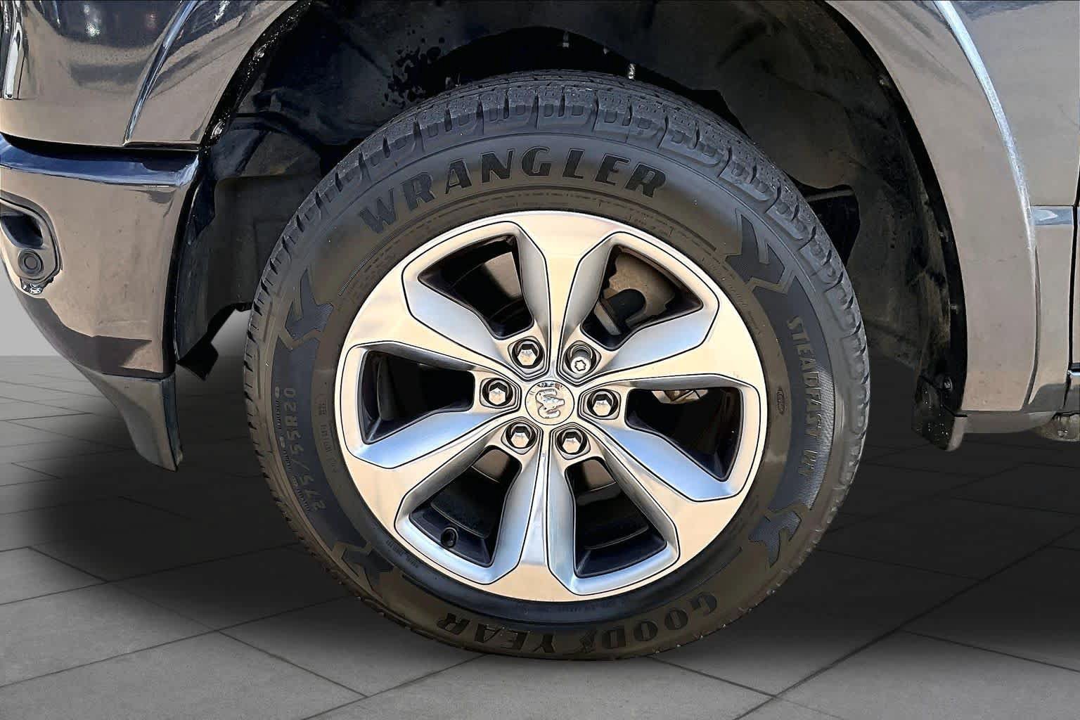 Used 2021 RAM 1500 Limited AWD/4WD image 6