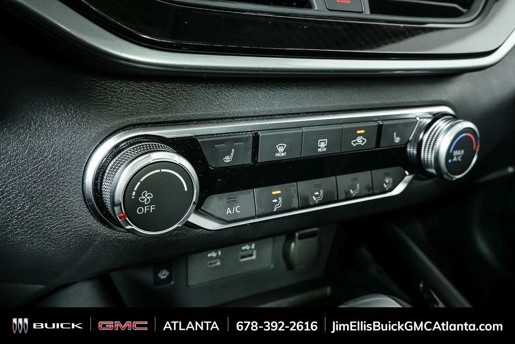 Used 2023 Nissan Altima 2.5 SR w/ SR Premium Package image 17