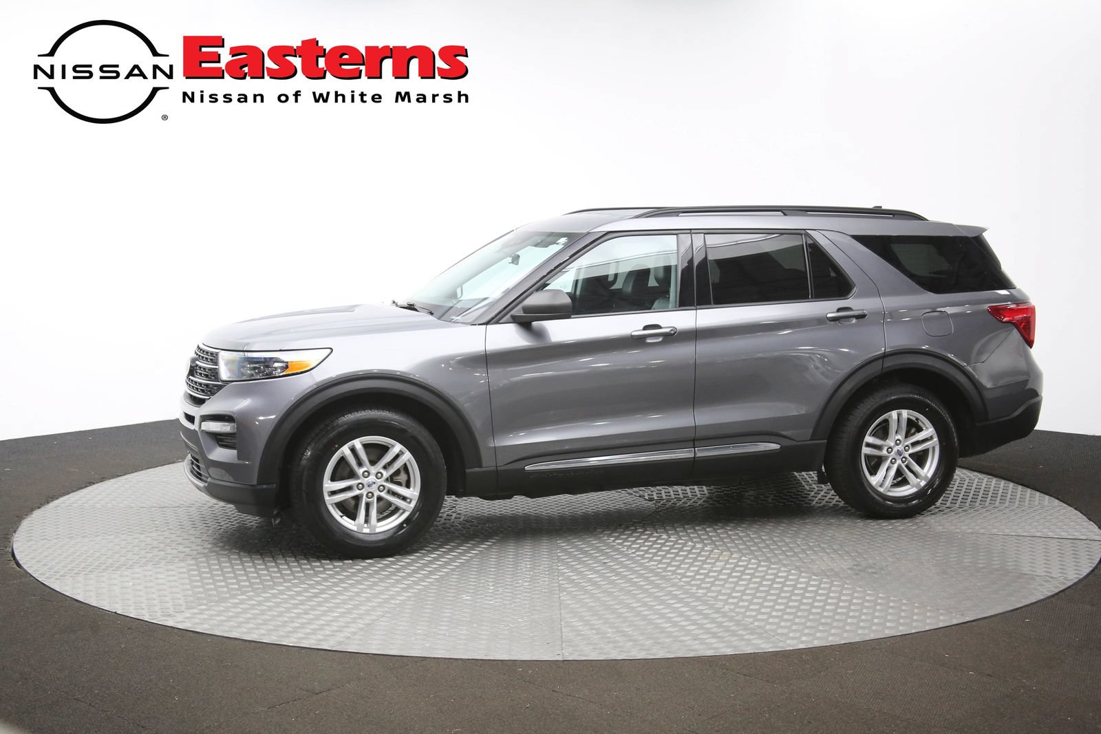 Used 2023 Ford Explorer XLT w/ Equipment Group 202A RWD image 58