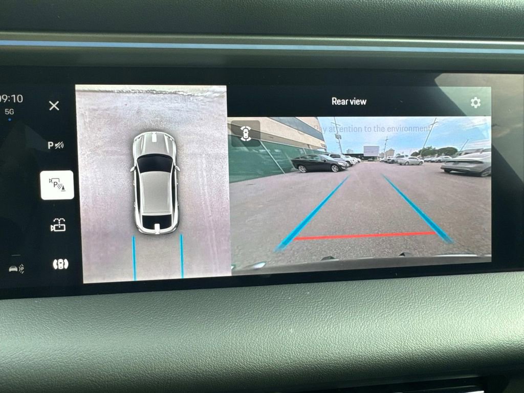 New 2025 Porsche Macan 4S Electric image 26